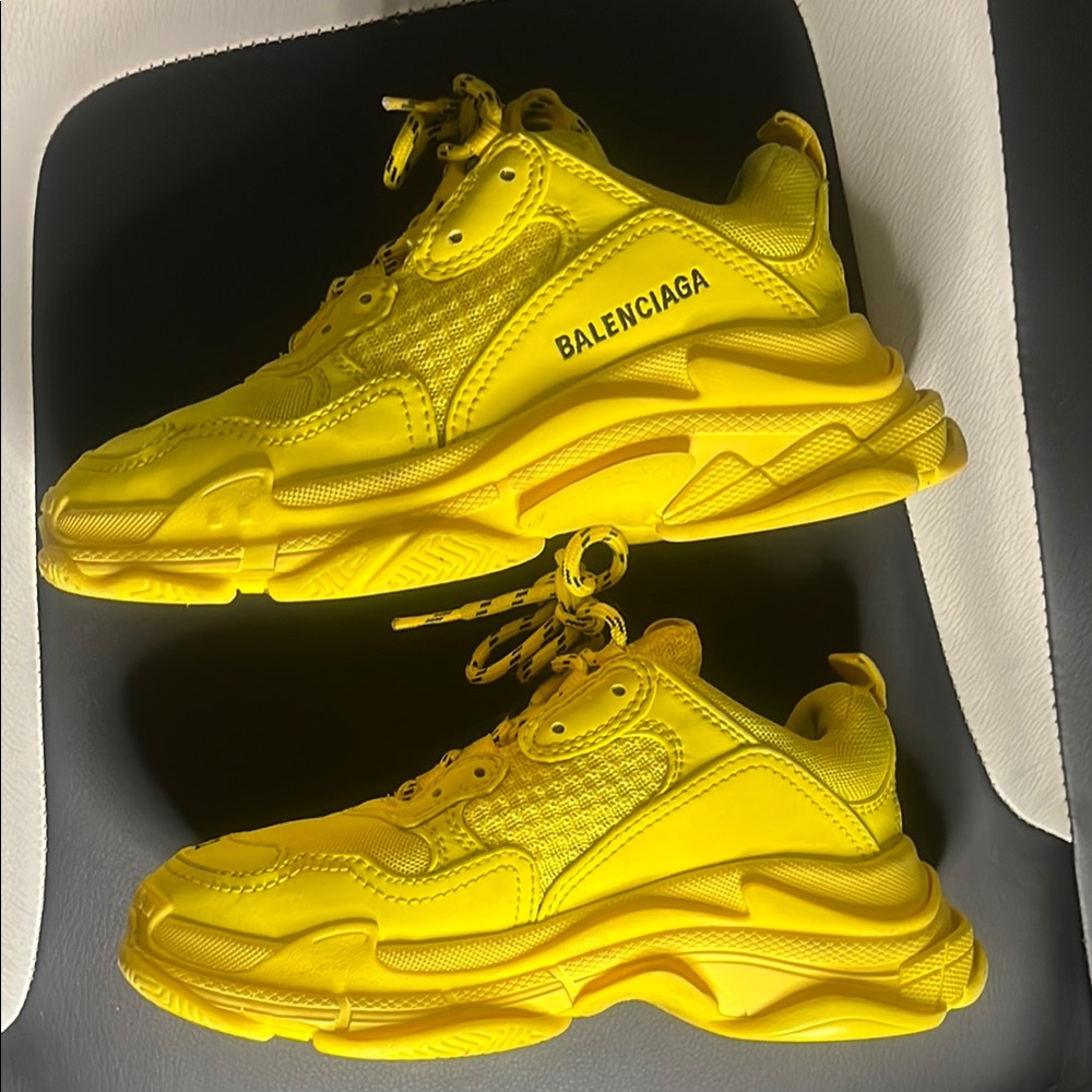 Balenciaga Kids Yellow Sneakers Size 32 US 1 - Picture 5 of 17